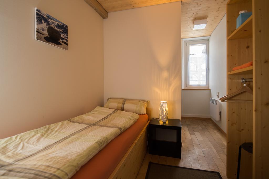 Sust Lodge Am Gotthard Hospental Exterior foto