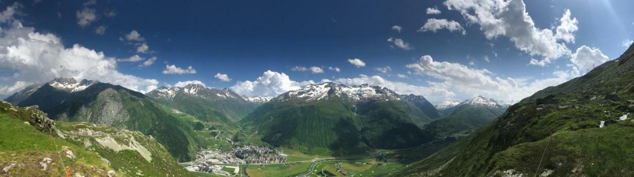 Sust Lodge Am Gotthard Hospental Exterior foto