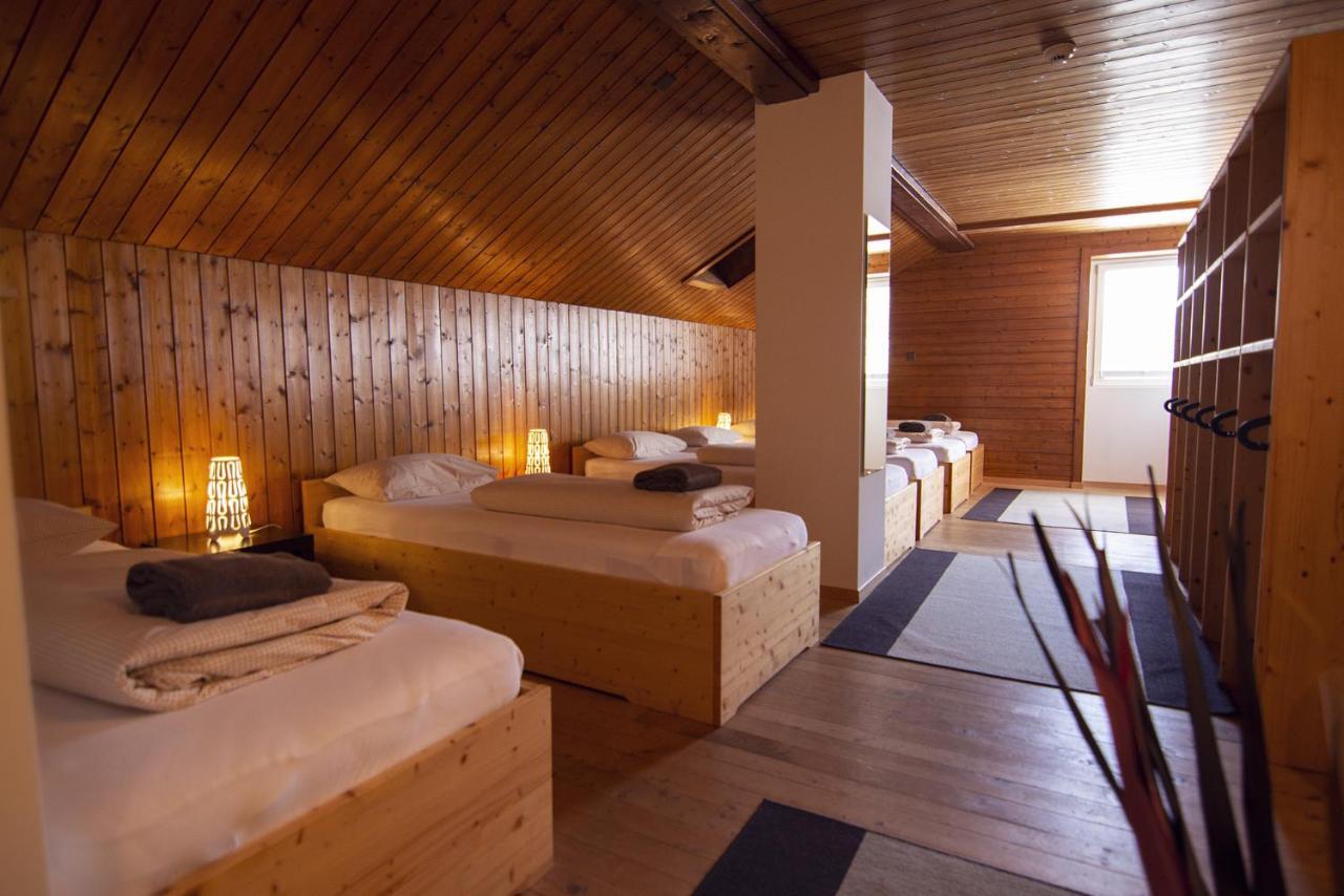 Sust Lodge Am Gotthard Hospental Exterior foto